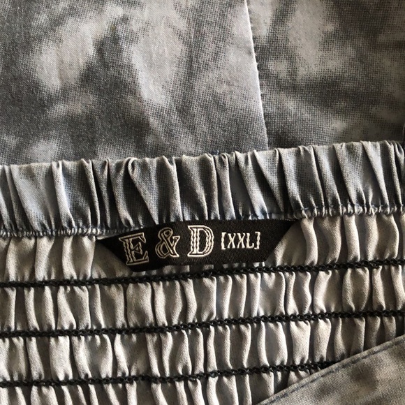 Big girls tie dye chambray dress with faux buttons - Picture 8 of 12